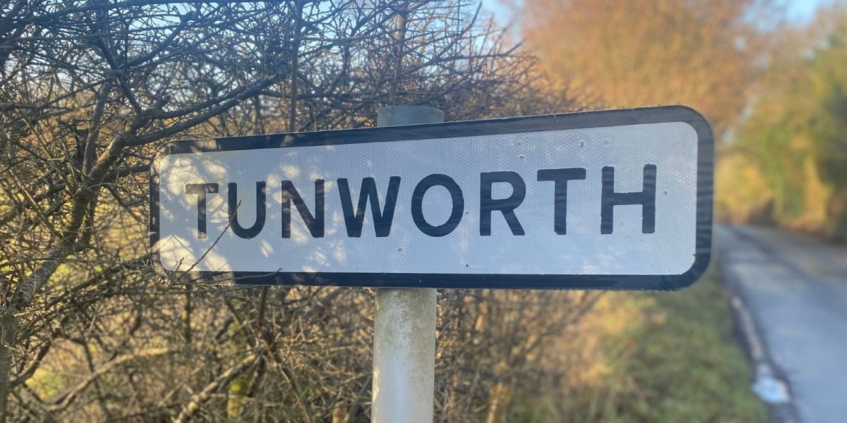 photo of the sign for the hamlet of Tunworth in Hampshire