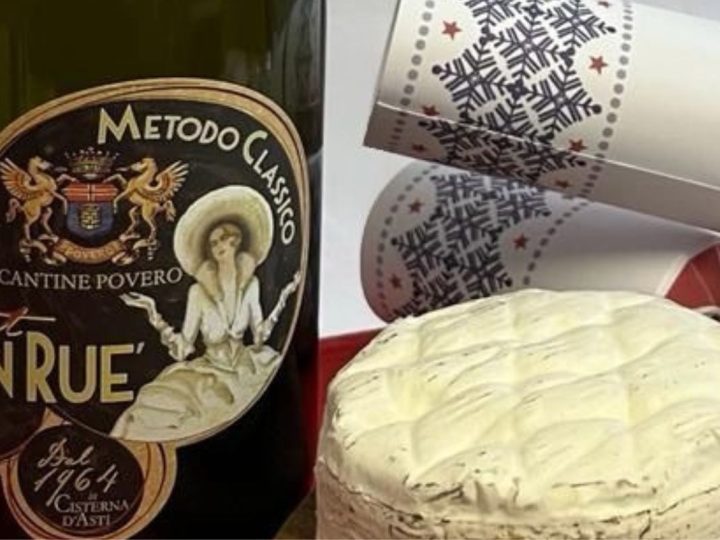 Our Guide to Wine Pairings For Your Christmas Cheeses